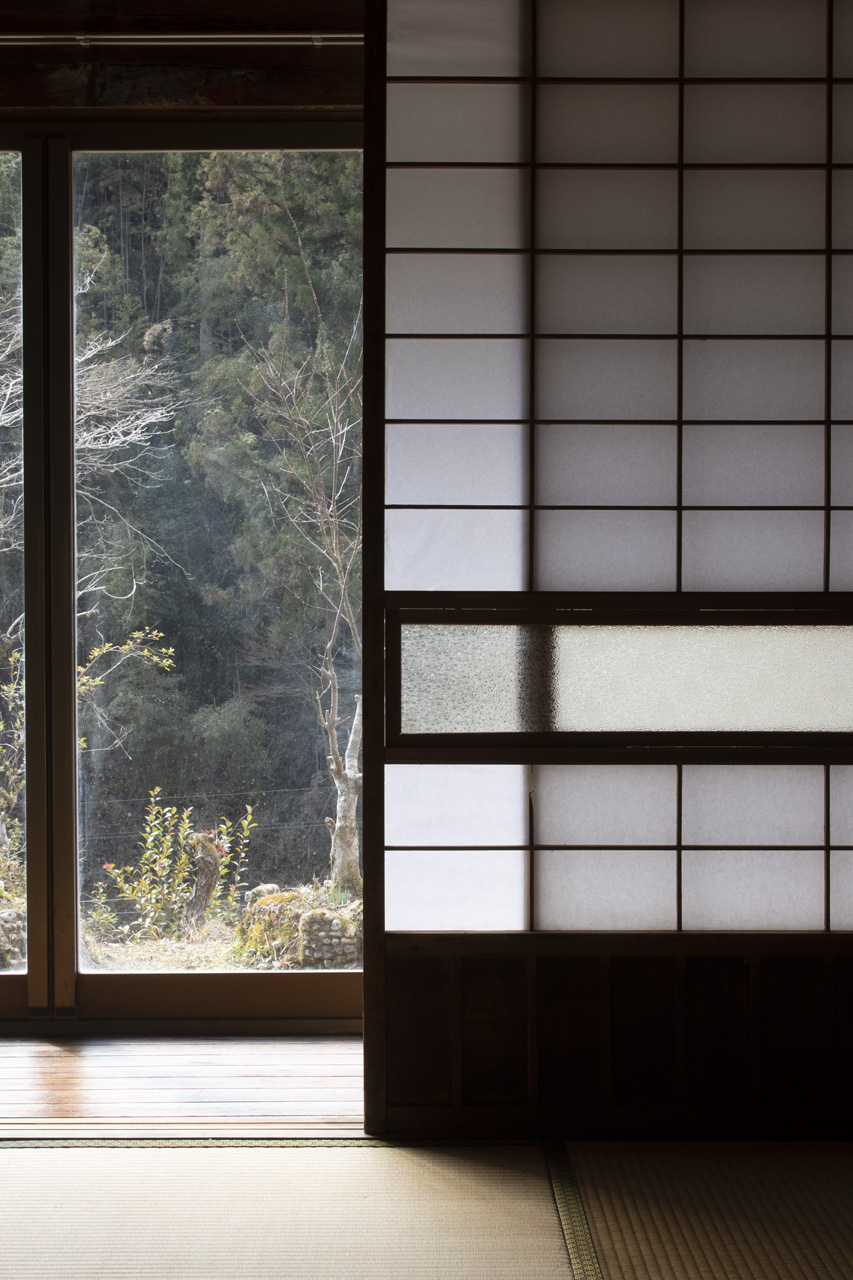 障子と里山